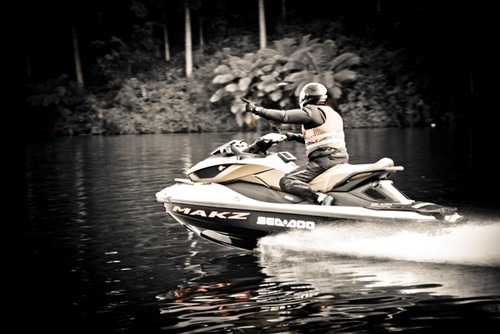Jeremy Burfoot suceeds in setting a new 24-hour world record on the Sea-Doo. © Dan Mickleson